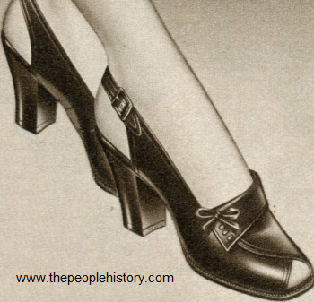 Fold Over Collar Shoe 1952